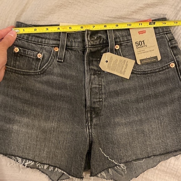 Levi’s 501 original black gray shorts. Size 25 . New. - Picture 5 of 8